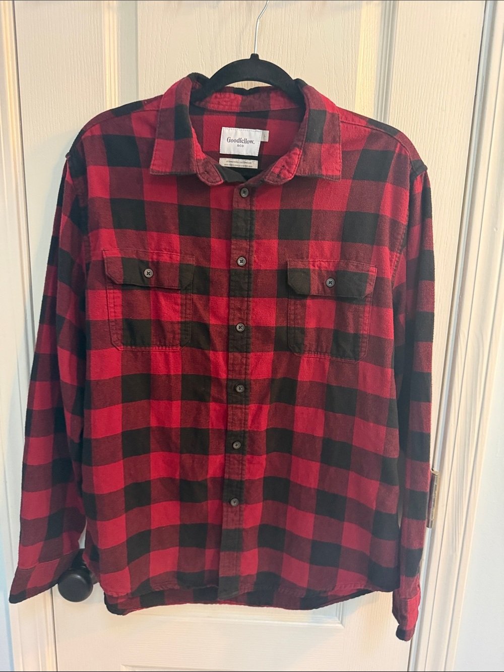 Goodfellow & Co Men’s Red & Black Buffalo Plaid Button-Down Shirt